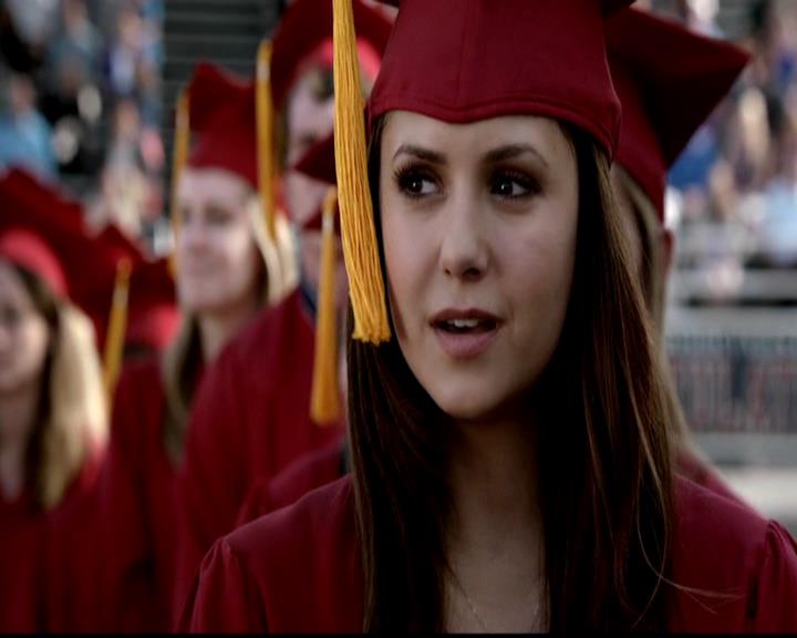 VampireDiariesWorld-dot-org_4x23Graduation0999.jpg