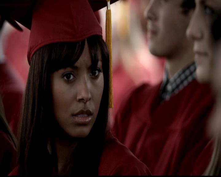 VampireDiariesWorld-dot-org_4x23Graduation1024.jpg