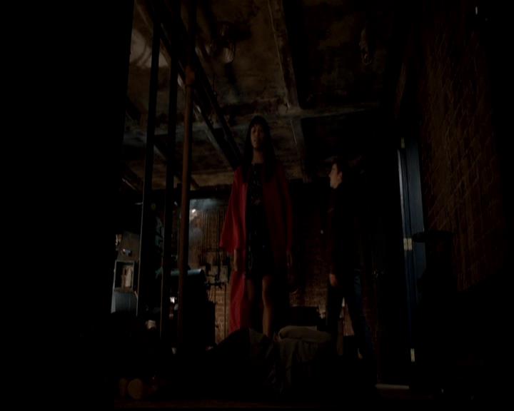 VampireDiariesWorld-dot-org_4x23Graduation1063.jpg