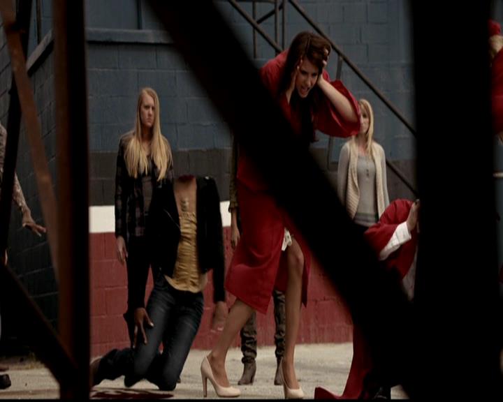VampireDiariesWorld-dot-org_4x23Graduation1205.jpg