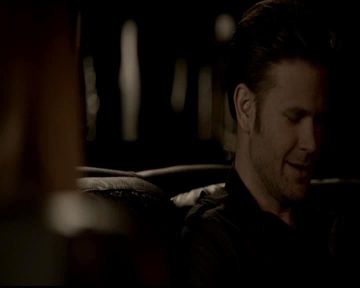 VampireDiariesWorld-dot-org_4x23Graduation1300.jpg
