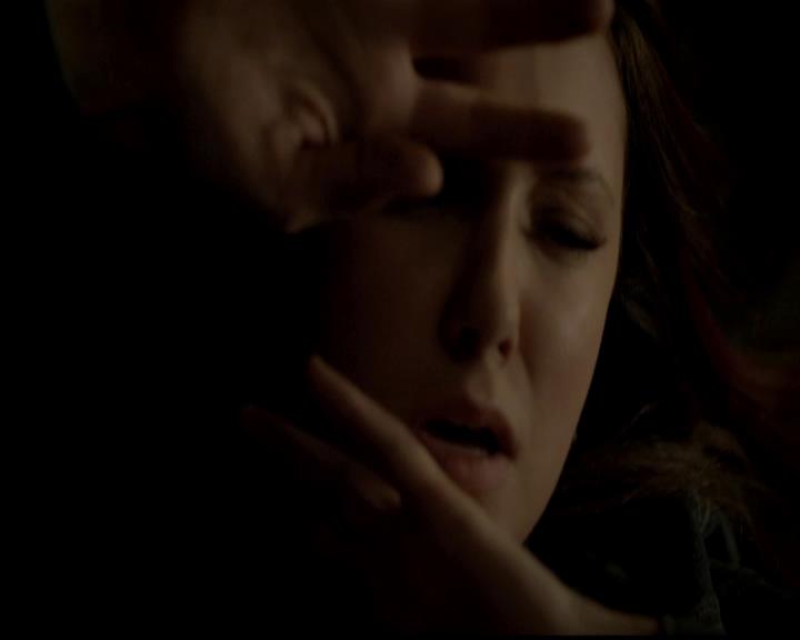 VampireDiariesWorld-dot-org_4x23Graduation1799.jpg
