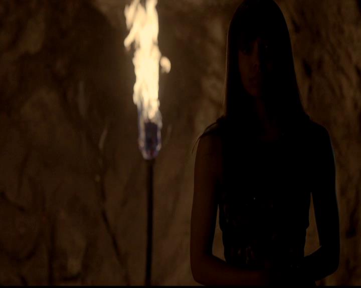 VampireDiariesWorld-dot-org_4x23Graduation1822.jpg
