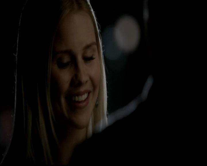 VampireDiariesWorld-dot-org_4x23Graduation2009.jpg