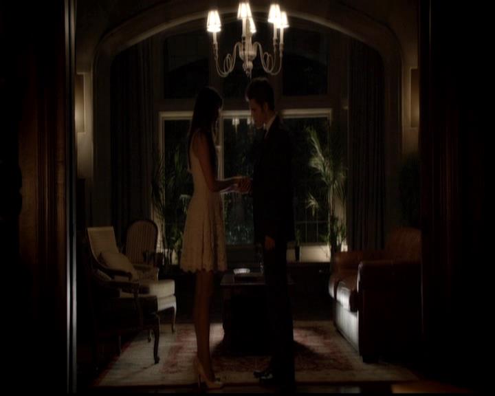 VampireDiariesWorld-dot-org_4x23Graduation2098.jpg