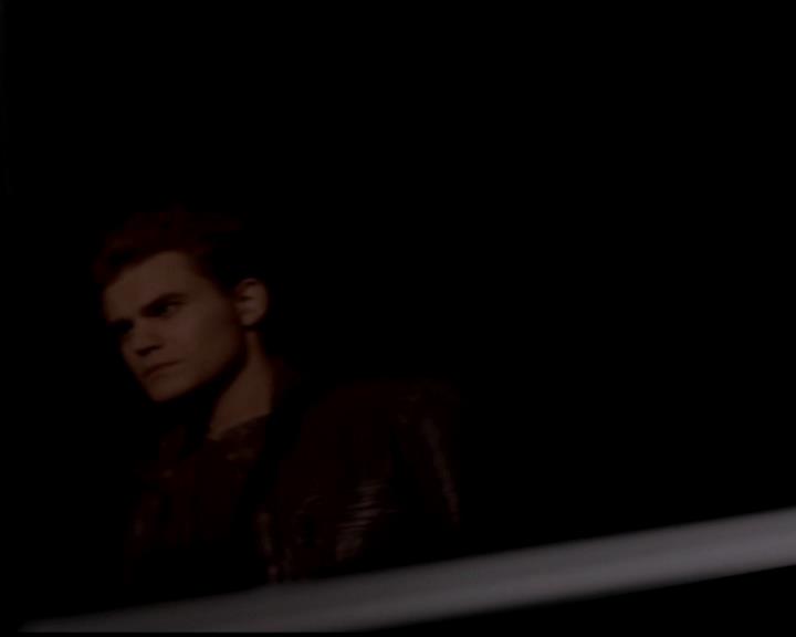 VampireDiariesWorld-dot-org_4x23Graduation2240.jpg