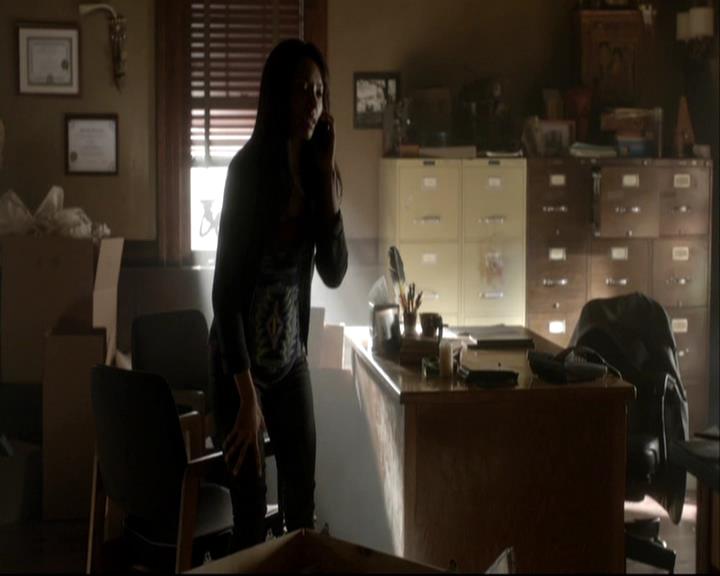 VampireDiariesWorld-dot-org_DeletedScenes-4x06WeAllGoALittleMadSometimes0013.jpg