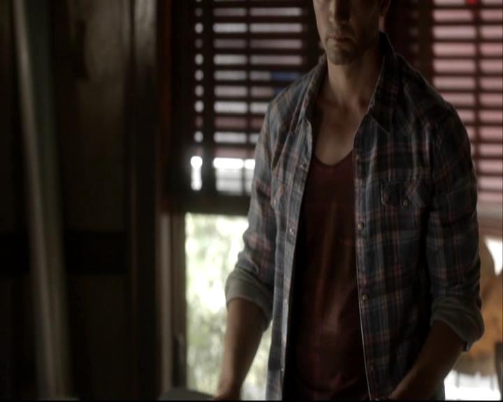 VampireDiariesWorld-dot-org_DeletedScenes-4x06WeAllGoALittleMadSometimes0089.jpg
