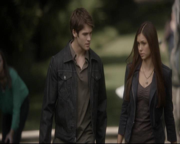 VampireDiariesWorld-dot-org_DeletedScenes-4x07MyBrothersKeeper0006.jpg