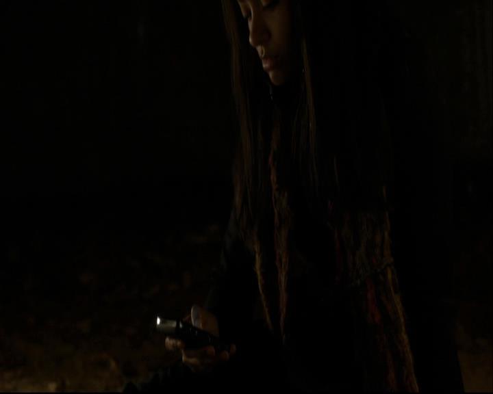 VampireDiariesWorld-dot-org_DeletedScenes-4x13IntoTheWild0001.jpg