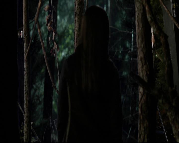 VampireDiariesWorld-dot-org_DeletedScenes-4x13IntoTheWild0103.jpg