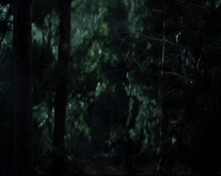 VampireDiariesWorld-dot-org_DeletedScenes-4x13IntoTheWild0104.jpg