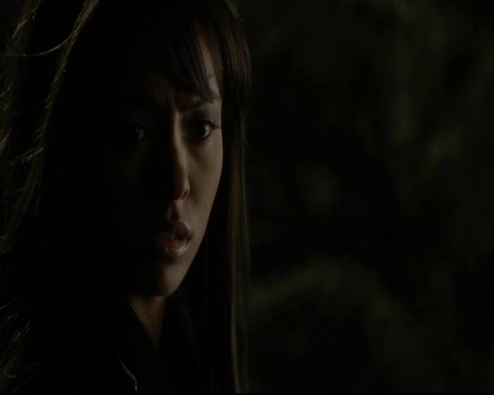 VampireDiariesWorld-dot-org_DeletedScenes-4x13IntoTheWild0110.jpg