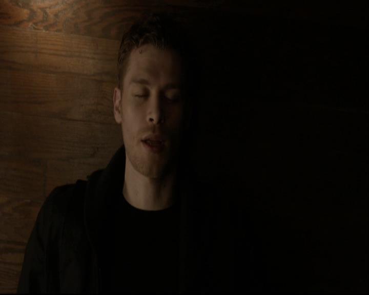 VampireDiariesWorld-dot-org_DeletedScenes-4x14DownTheRabbitHole0009.jpg