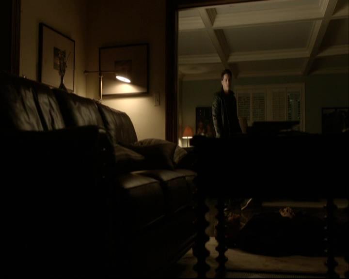 VampireDiariesWorld-dot-org_DeletedScenes-4x14DownTheRabbitHole0010.jpg