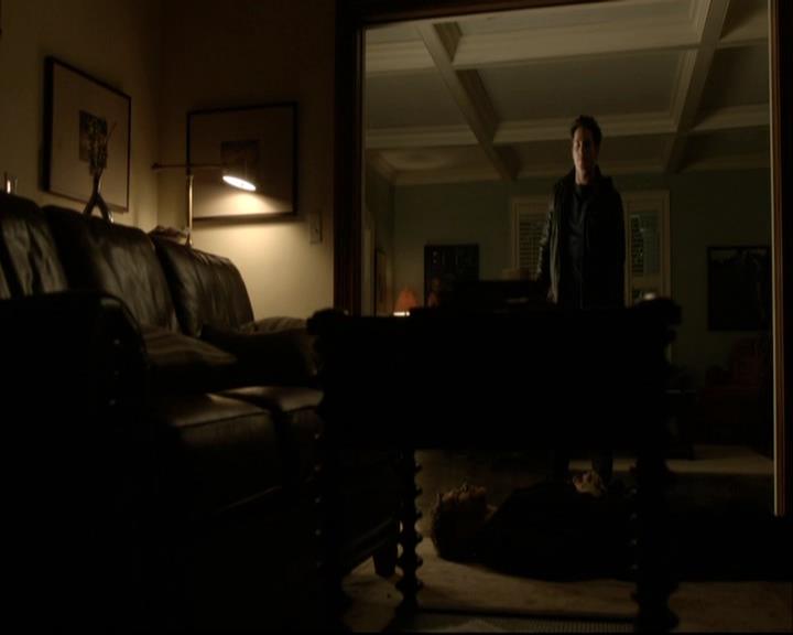 VampireDiariesWorld-dot-org_DeletedScenes-4x14DownTheRabbitHole0013.jpg