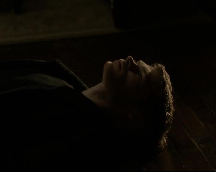 VampireDiariesWorld-dot-org_DeletedScenes-4x14DownTheRabbitHole0027.jpg
