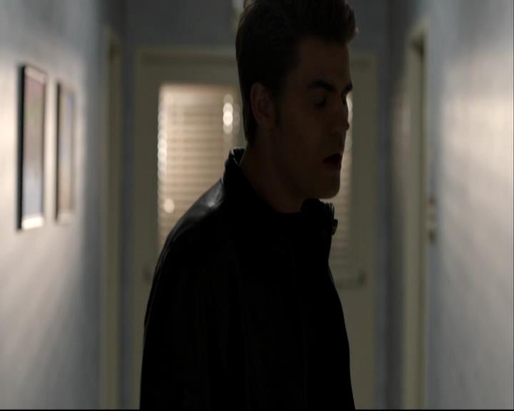 VampireDiariesWorld-dot-org_DeletedScenes-4x22TheWalkingDead0004.jpg