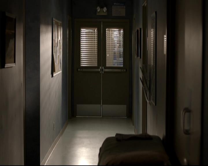 VampireDiariesWorld-dot-org_DeletedScenes-4x22TheWalkingDead0010.jpg