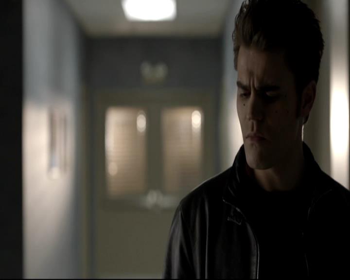 VampireDiariesWorld-dot-org_DeletedScenes-4x22TheWalkingDead0024.jpg