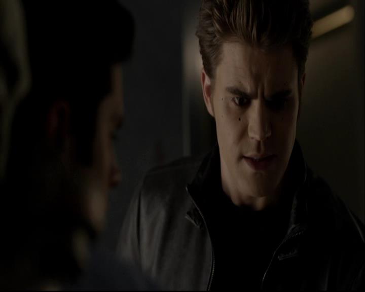 VampireDiariesWorld-dot-org_DeletedScenes-4x22TheWalkingDead0034.jpg