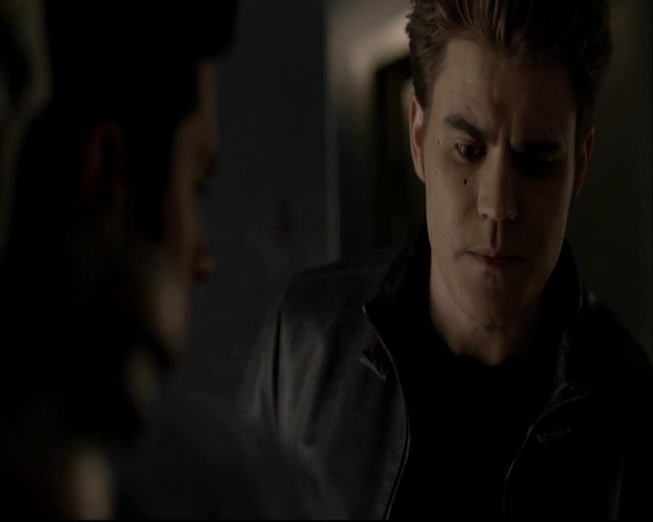 VampireDiariesWorld-dot-org_DeletedScenes-4x22TheWalkingDead0041.jpg