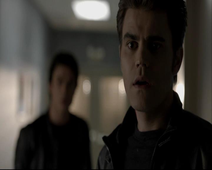 VampireDiariesWorld-dot-org_DeletedScenes-4x22TheWalkingDead0080.jpg