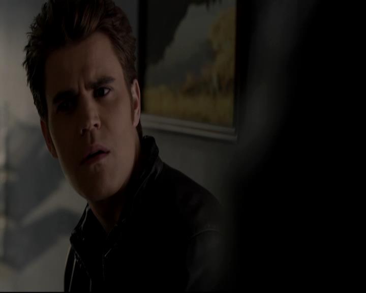 VampireDiariesWorld-dot-org_DeletedScenes-4x22TheWalkingDead0097.jpg