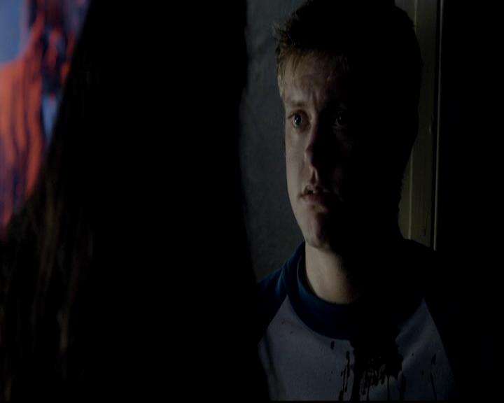 VampireDiariesWorld-dot-org_BloodBoysandBadBehavior-BecomingAVampire0059.jpg