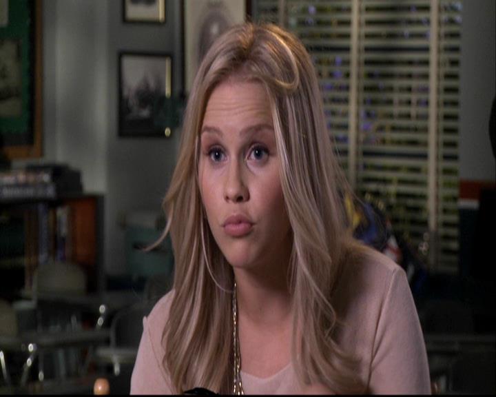 VampireDiariesWorld-dot-org_BloodBoysandBadBehavior-BecomingAVampire0067.jpg