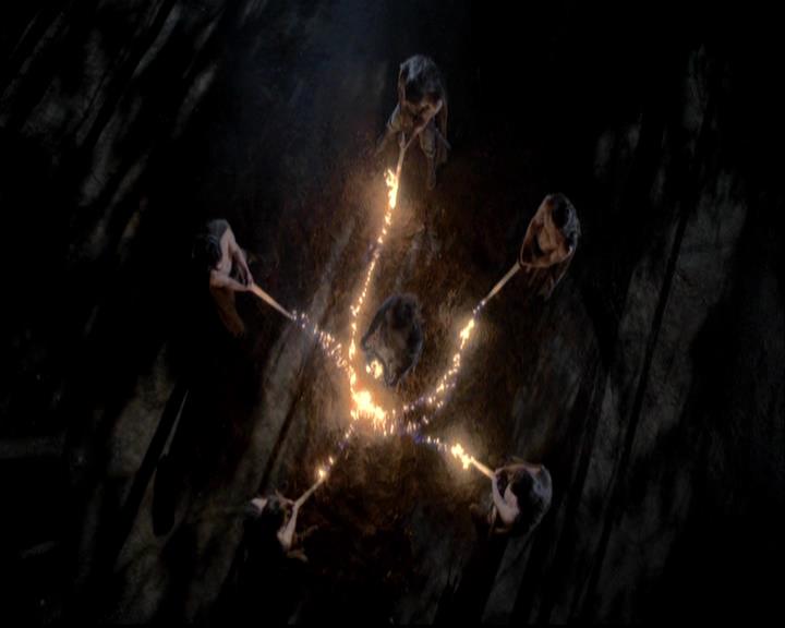 VampireDiariesWorld-dot-org_InkingTheBrotherhoodTheHuntersMark0006.jpg