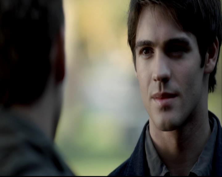 VampireDiariesWorld-dot-org_InkingTheBrotherhoodTheHuntersMark0101.jpg VampireDiariesWorld-dot-org_InkingTheBrotherhoodTheHuntersMark0101.jpg