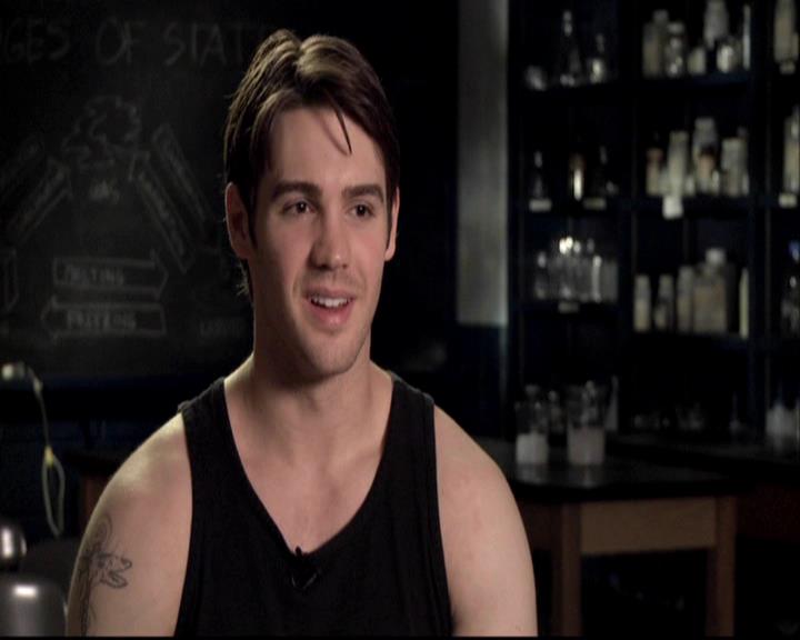 VampireDiariesWorld-dot-org_InkingTheBrotherhoodTheHuntersMark0206.jpg