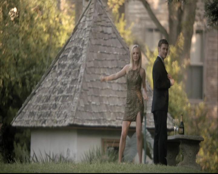 VampireDiariesWorld-dot-org_S5-SecondBite-GagReel0016.jpg