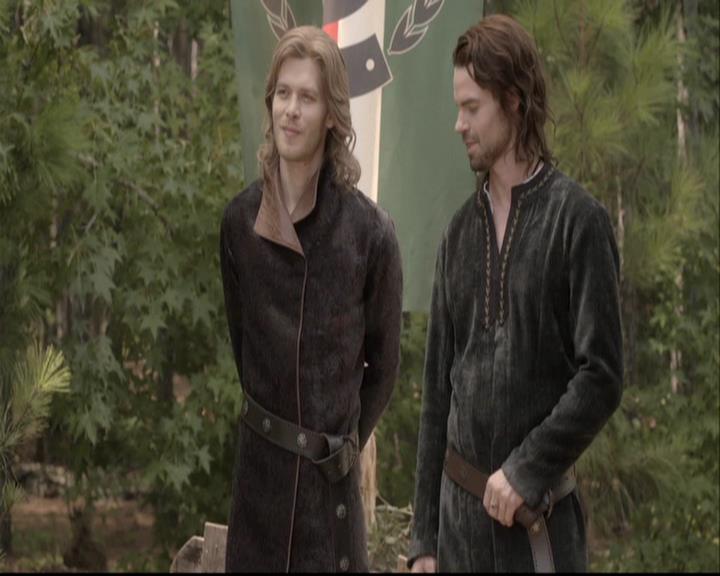 VampireDiariesWorld-dot-org_S5-SecondBite-GagReel0075.jpg