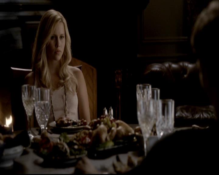 VampireDiariesWorld-dot-org_TVD-TheUltimatePropMaster0003.jpg