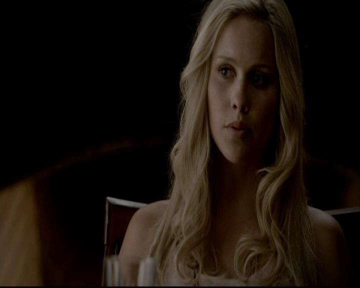 VampireDiariesWorld-dot-org_TVD-TheUltimatePropMaster0014.jpg