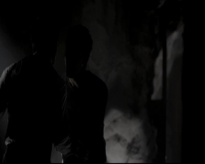 VampireDiariesWorld-dot-org_TVD-TheUltimatePropMaster0019.jpg