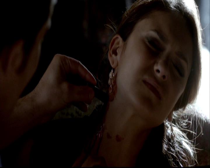 VampireDiariesWorld-dot-org_TVD-TheUltimatePropMaster0021.jpg
