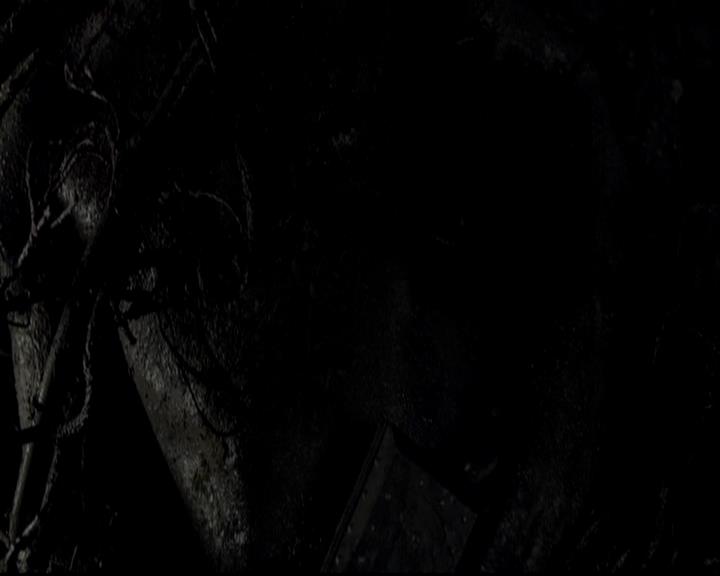 VampireDiariesWorld-dot-org_TVD-TheUltimatePropMaster0038.jpg