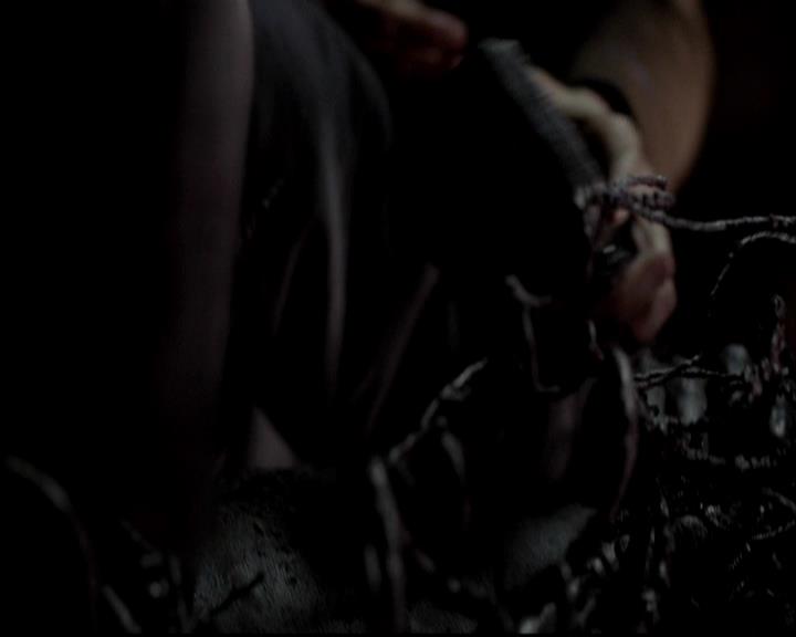VampireDiariesWorld-dot-org_TVD-TheUltimatePropMaster0042.jpg