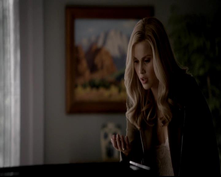 VampireDiariesWorld-dot-org_TVD-TheUltimatePropMaster0075.jpg
