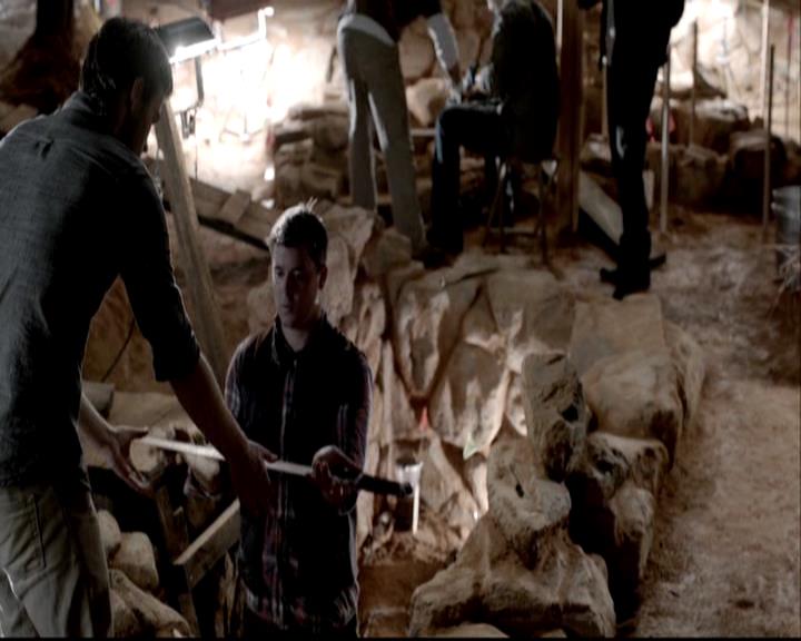 VampireDiariesWorld-dot-org_TVD-TheUltimatePropMaster0102.jpg