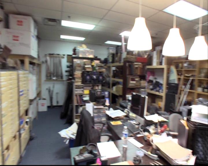 VampireDiariesWorld-dot-org_TVD-TheUltimatePropMaster0133.jpg