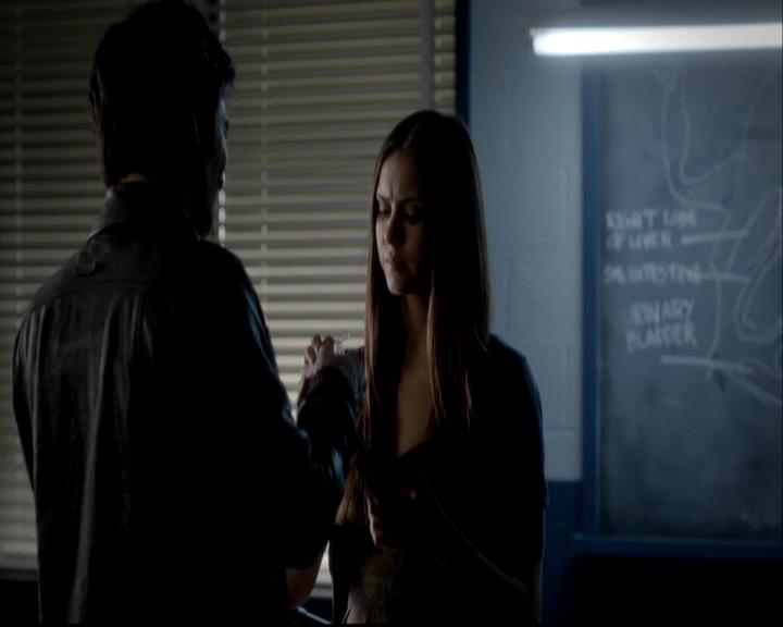 VampireDiariesWorld-dot-org_TheEvolutionOfElenaGilbert0107.jpg