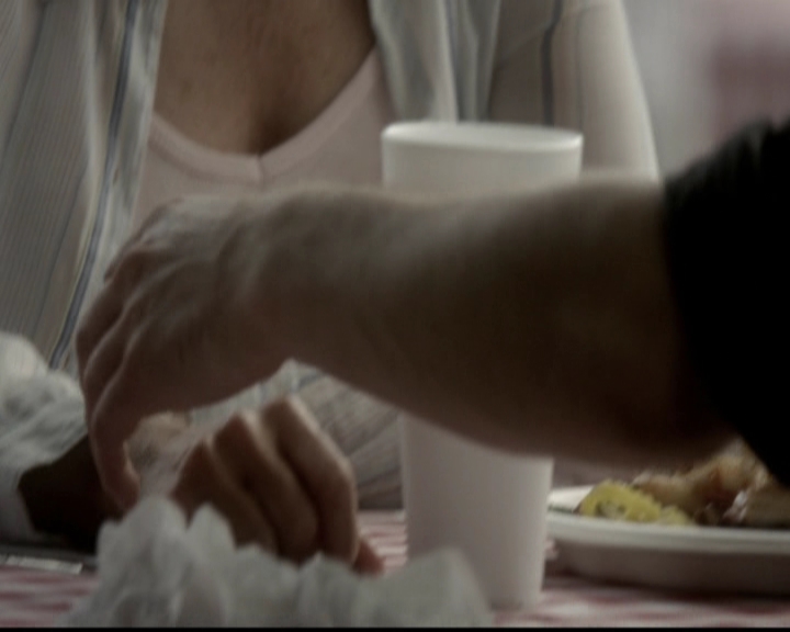 VampireDiariesWorld-dot-org_5x01IKnowWhatYouDidLastSummer0642.jpg
