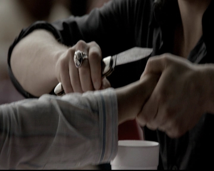 VampireDiariesWorld-dot-org_5x01IKnowWhatYouDidLastSummer0644.jpg