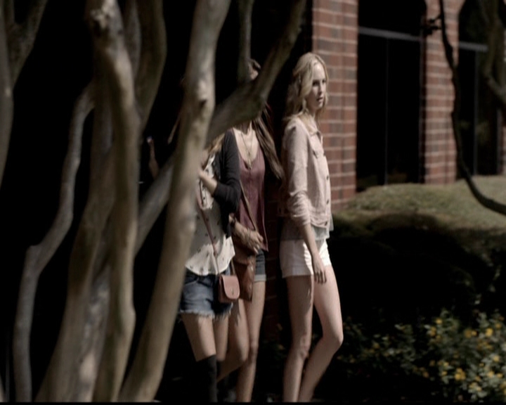 VampireDiariesWorld-dot-org_5x01IKnowWhatYouDidLastSummer0742.jpg