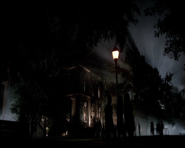 VampireDiariesWorld-dot-org_5x01IKnowWhatYouDidLastSummer1119.jpg