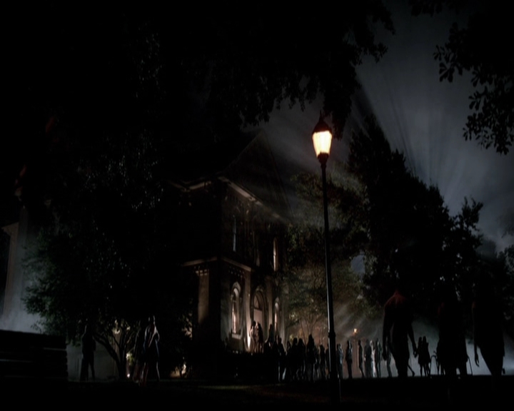 VampireDiariesWorld-dot-org_5x01IKnowWhatYouDidLastSummer1121.jpg